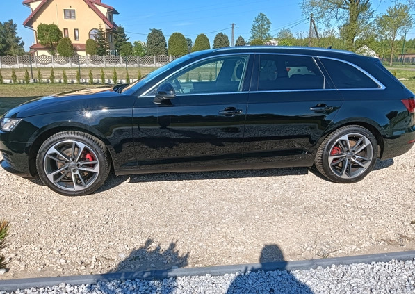Audi A4 cena 59999 przebieg: 146000, rok produkcji 2016 z Bełchatów małe 211